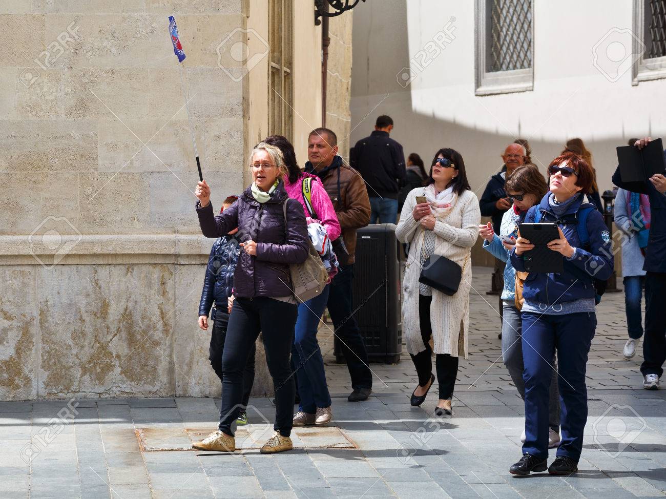 You are currently viewing A bunch of foreign tourist destinations in the country, go or not?