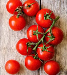 Read more about the article Amazing Four Uses of Tomato in Beauty – Fulcrumy Health Tip