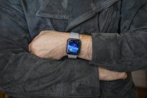 Read more about the article Apple iWatch will have solar cells and wireless charging?