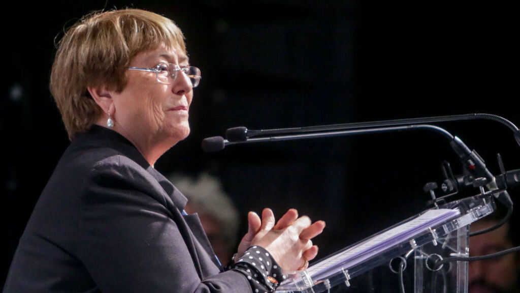 You are currently viewing Artificial Intelligence Can Threaten Human Existence: Stephen Hawking