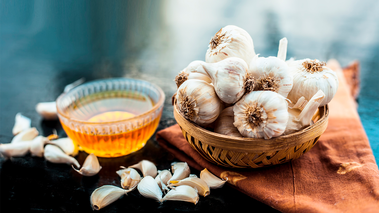 You are currently viewing Can honey and garlic pairing reduce weight?  – Kolkata24x7 – Fulcrumy Health Tip