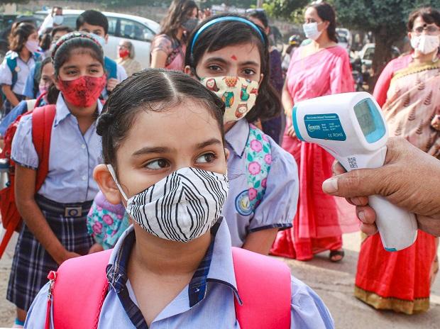 You are currently viewing COVID cases in west bengal below 2 thousand – Fulcrumy Health Tip