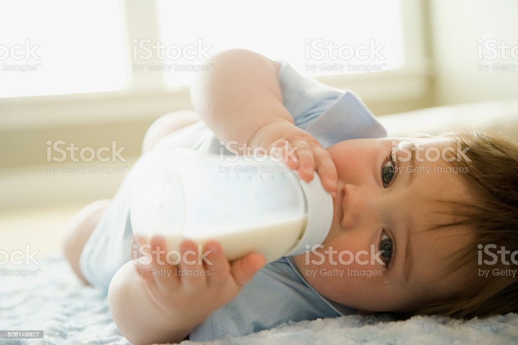 You are currently viewing Feed the baby bottle milk?  Be careful!  There may be various problems