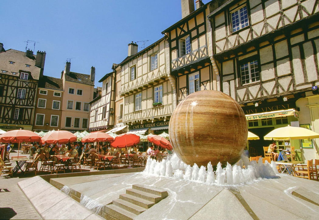 You are currently viewing From Chalon-sur-Sane to Silicon Valley, Junaid Ahmed Palak in charge