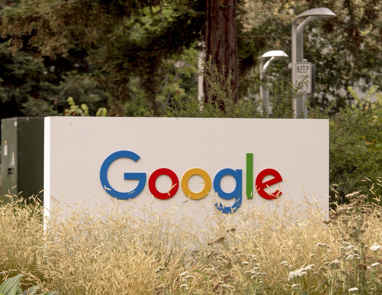 You are currently viewing Google challenges US government over prism