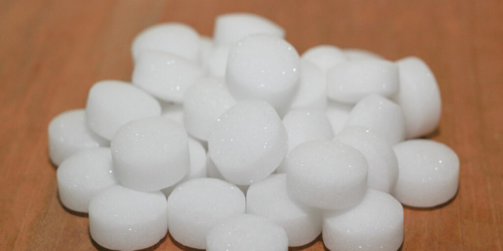 You are currently viewing If you have camphor at home, you do not have to worry about hair loss, advises beauticians