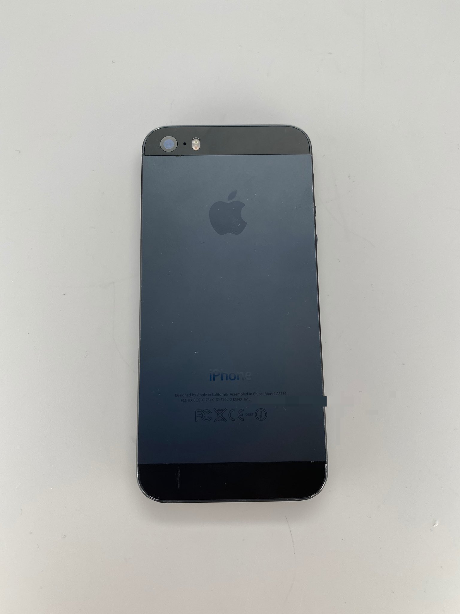 You are currently viewing Leaked Hall iPhone Five S: Fingerprint sensor coming?