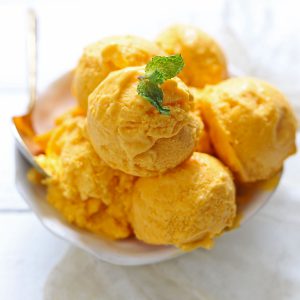 Read more about the article Mango ice cream is available for mango lovers in the heat of Boishakh, but you can eat it if you want!