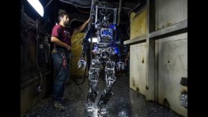 Read more about the article The U.S. Navy has developed a firefighting robot