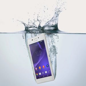 Read more about the article Sony brings new waterproof smartphone Xperia ZR: Underwater HD Video!