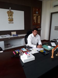 Read more about the article The district magistrate of Alipurduar arrived with a vaccine to save the remote Dukpa tribe