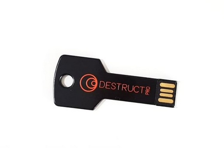 You are currently viewing This pen drive can ruin the computer in just 2 seconds!