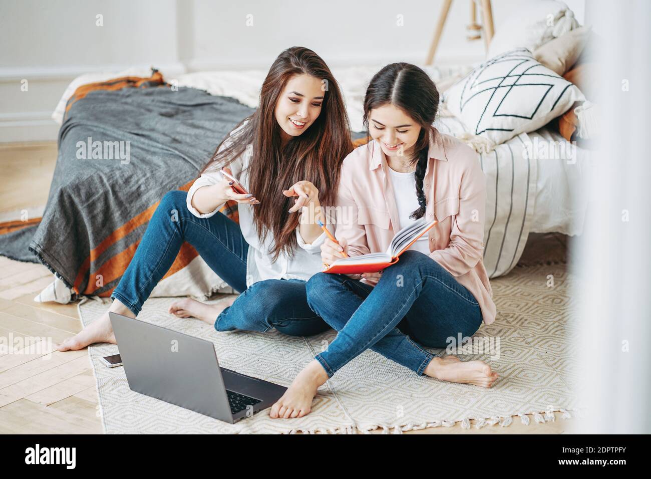 You are currently viewing While sitting at home, make your face glow pink, drink perfect fair skin