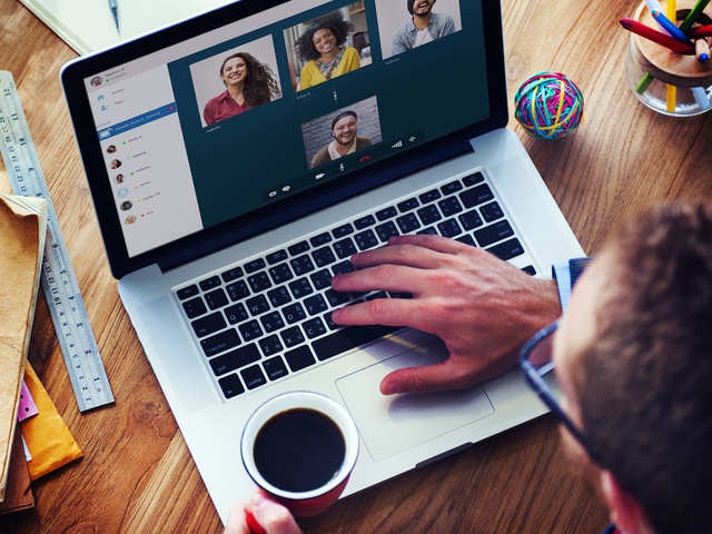 You are currently viewing Working on a laptop is increasing the pressure in the eyes?  Read Tips to Survive Vision Syndrome